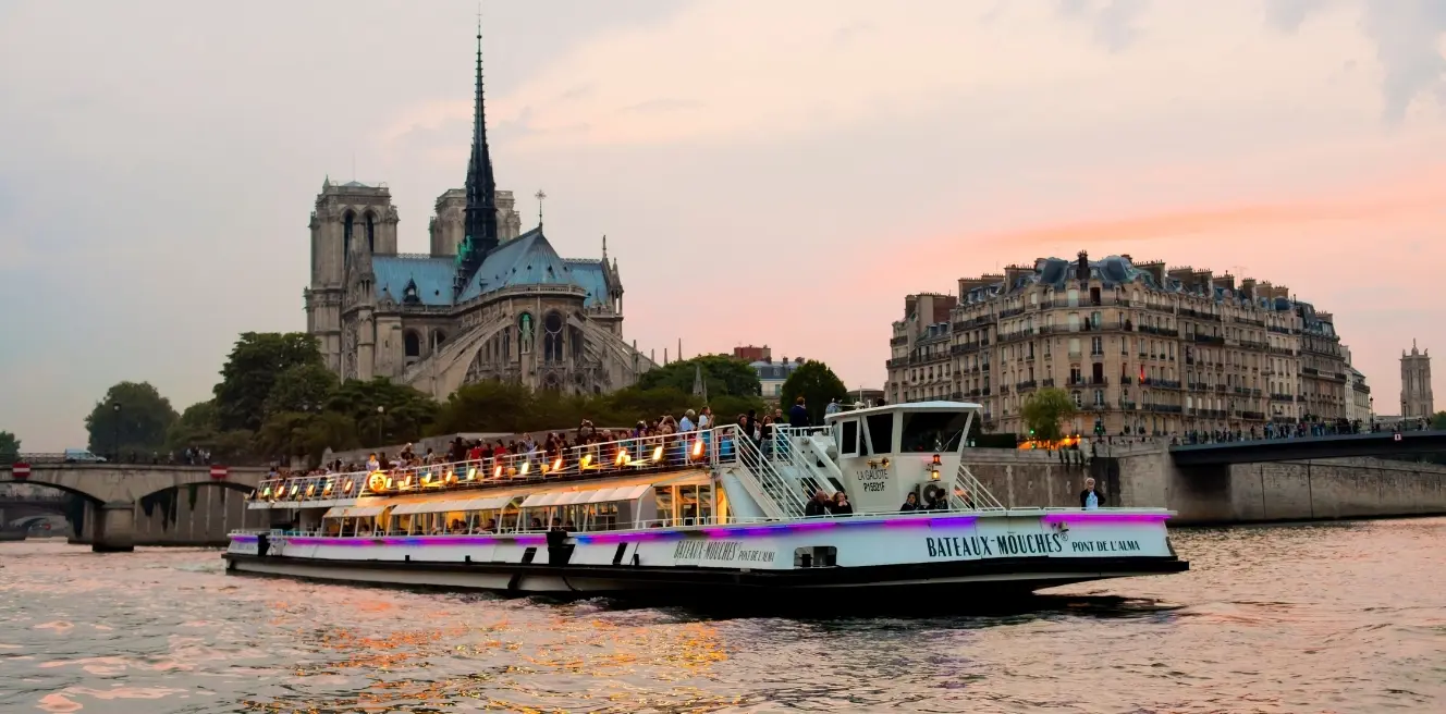 1 Hour Seine River Cruise From The Eiffel Tower By Bateaux Parisiens